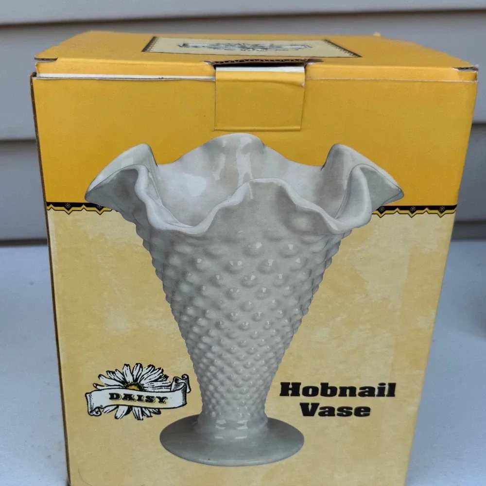 Vintage Daisy White Milk Glass Hobnail Ruffled Vase Cottage Farmhouse Decor
